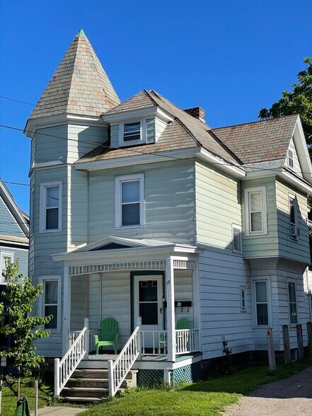 Beautiful Victorian Home - 18 Bradley St