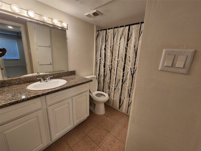 Building Photo - 2250 Bering Dr