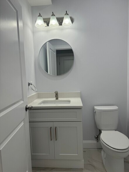 Building Photo - 8 Elton St