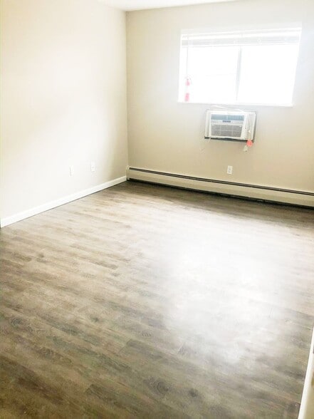 Interior Photo - Pearl Apartments