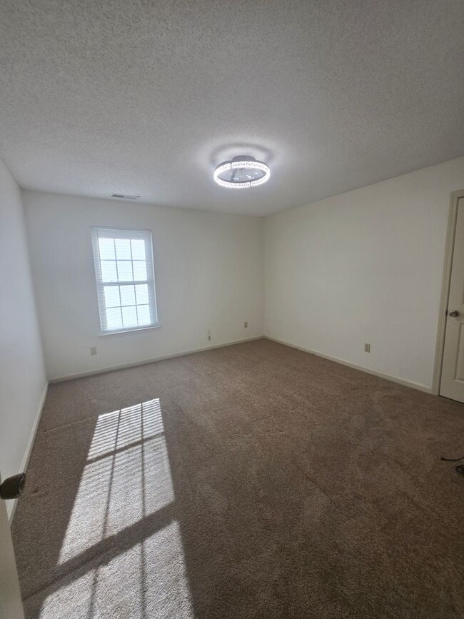 Building Photo - 4123 Tunbridge Pl
