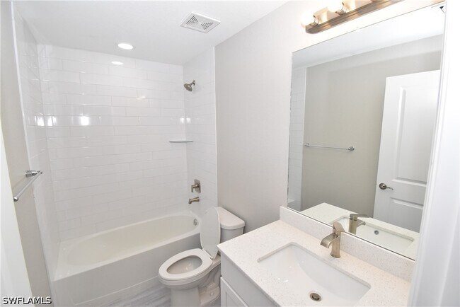 Building Photo - 1544 Waldorf Dr