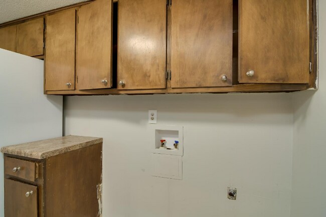 Building Photo - 2416 Winston Way