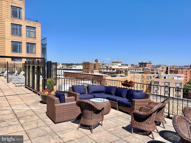 Building Photo - 1440 N St NW