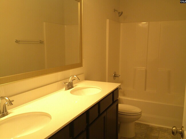 Building Photo - 1425 Tamarind Ln