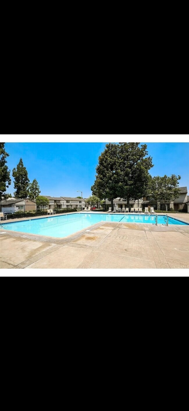 Building Photo - 1241 Cheltenham Ln