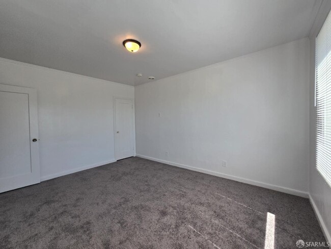 Building Photo - 135 Maddux Ave