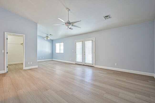 Building Photo - 6025 Egan Crest Dr