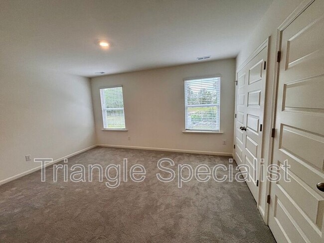 Building Photo - 10514 Brookside Reserve Rd