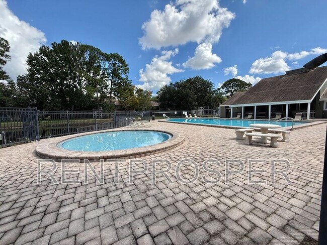 Building Photo - 6019 Windhover Dr