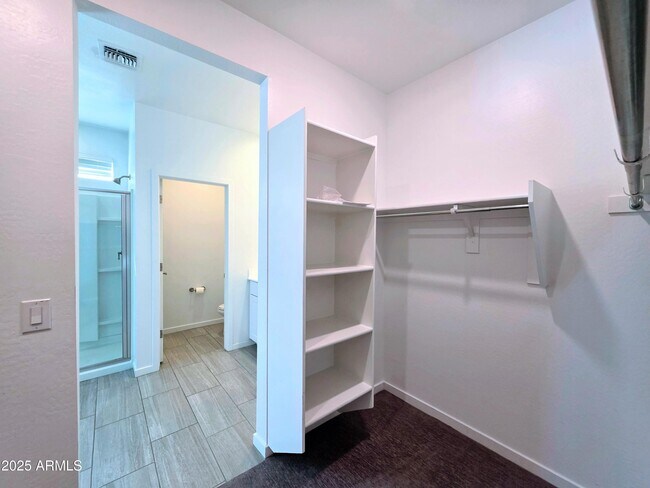 Building Photo - 4214 S 68th Ln