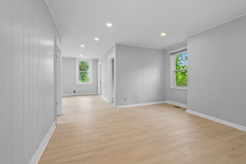Building Photo - 372 9th St