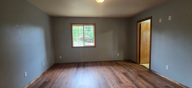 Building Photo - Spacious 2 bedroom in Timberlakes
