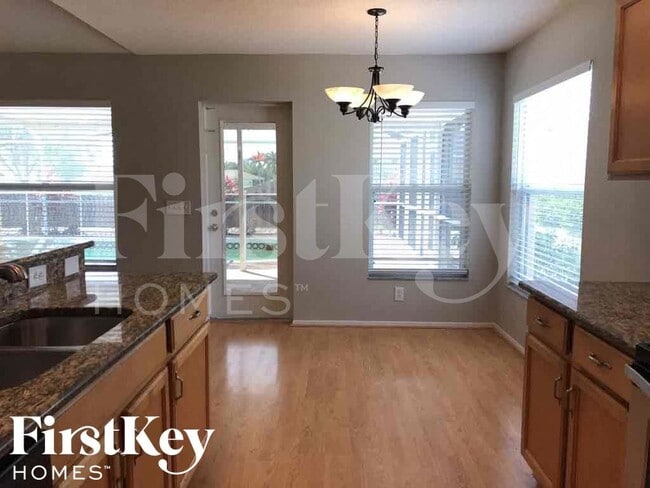 Building Photo - 11764 Shirburn Cir