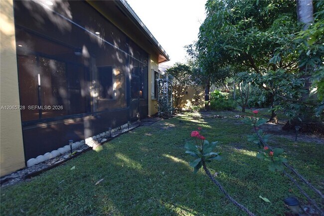 Building Photo - 10086 Noceto Way