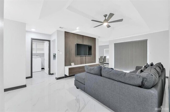 Building Photo - 4109 Sonora Ave