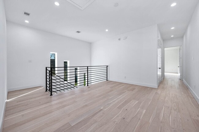 Building Photo - 3411 McGowen St