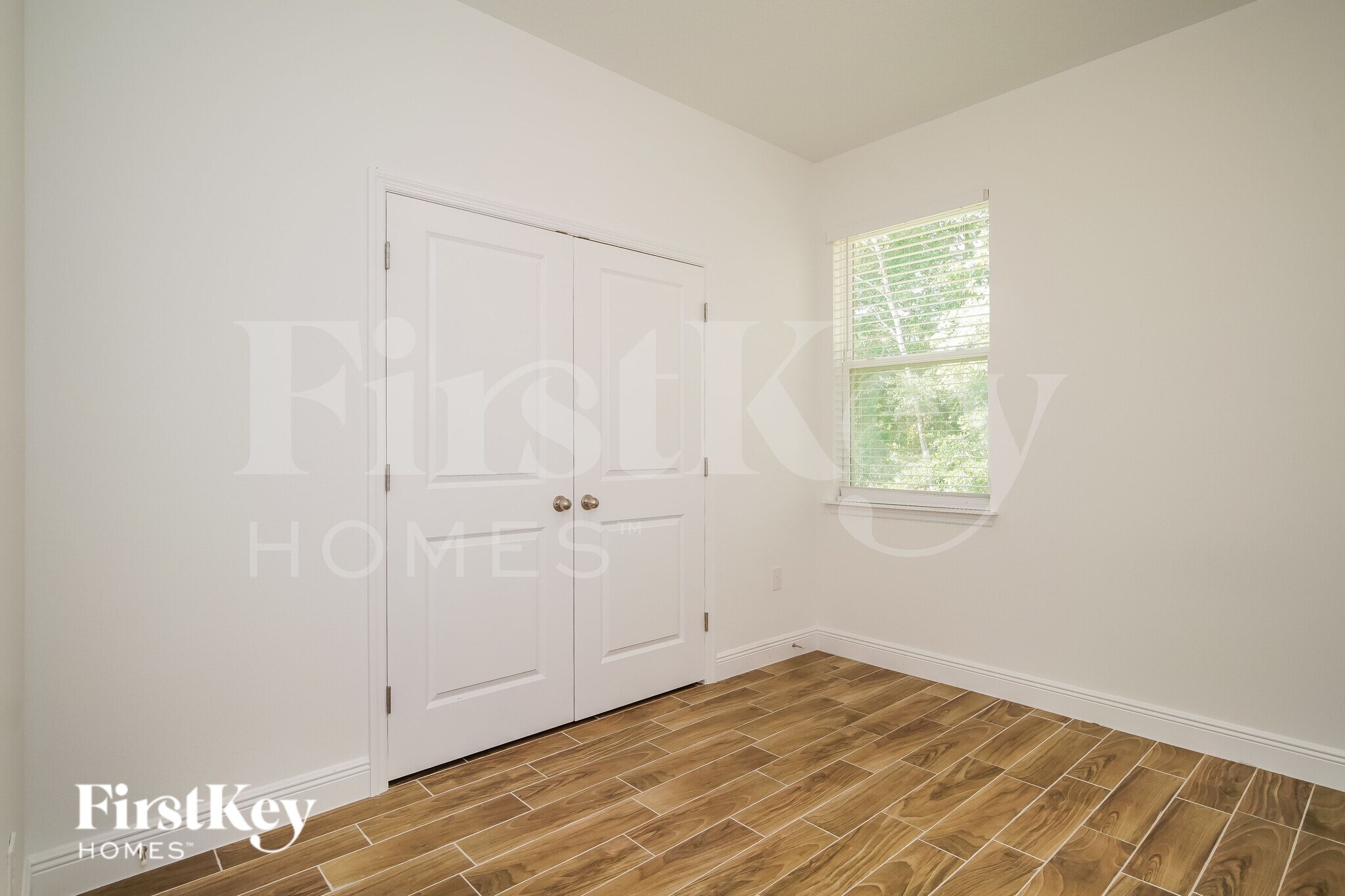 Building Photo - 201 Spoonbill Ln