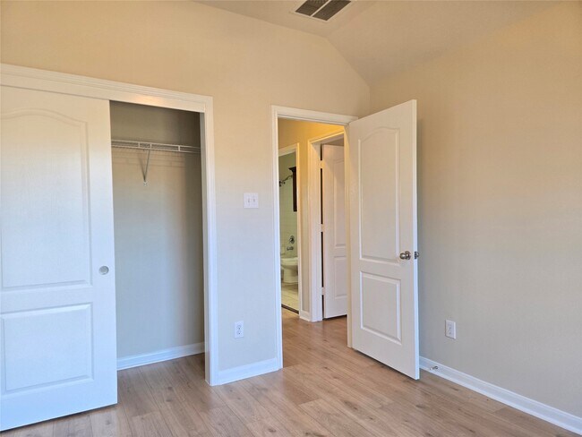 Building Photo - 26819 Granite Valley Ln