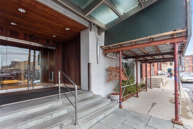 Building Photo - 689 Marin Blvd