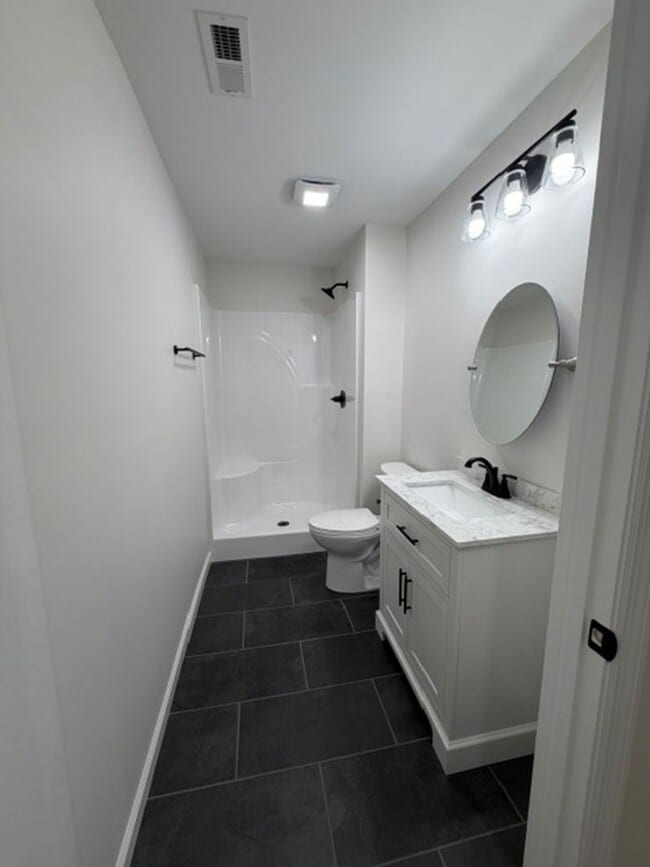 Building Photo - Beautiful New 3 Bedroom 2 Bath House!