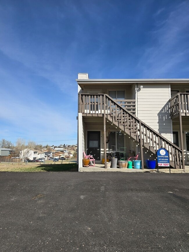 Building Photo - 2411 S McKinley St