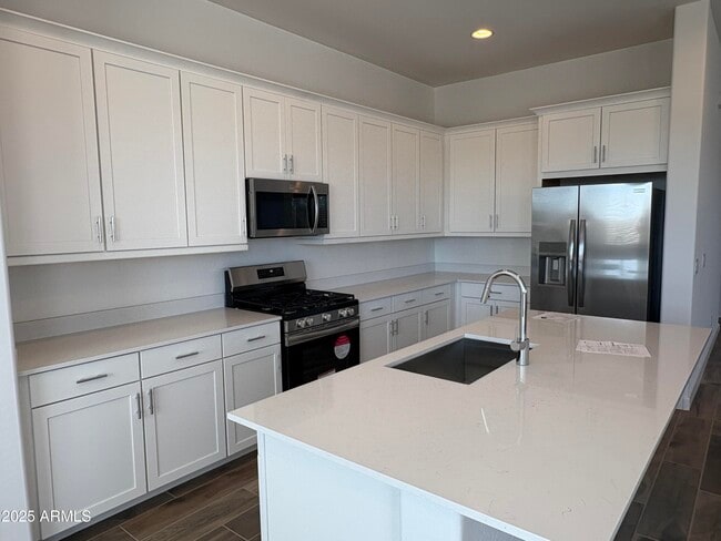 Building Photo - 23139 E Lords Wy