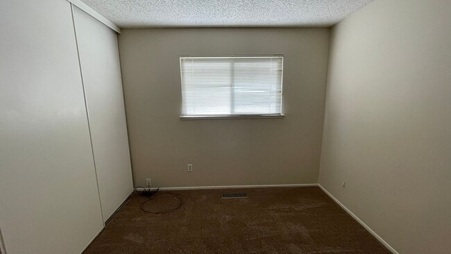 Building Photo - Beautifully updated 3 bedroom, 2 bathroom home in Bay Point