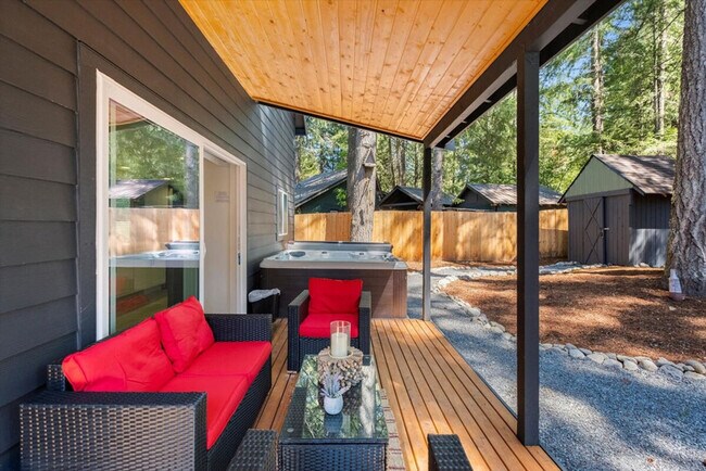 Building Photo - 125 Mountain View Dr