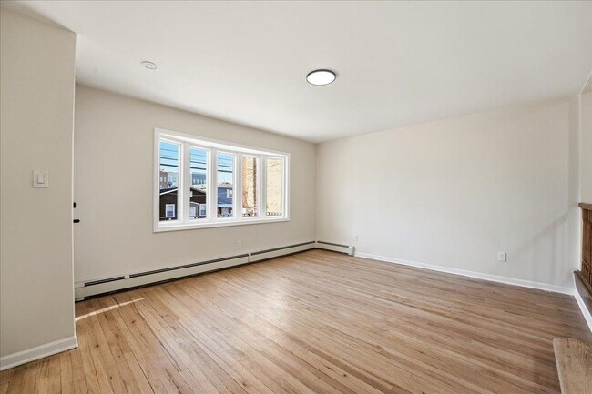 Building Photo - 212 Seaview Ave