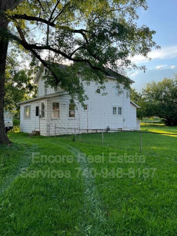 Building Photo - 526 Daniel Ave