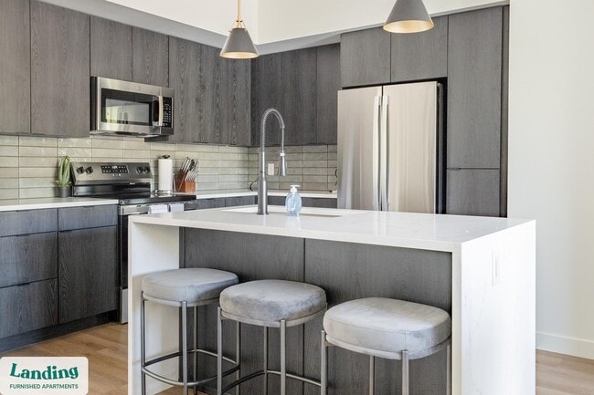 Building Photo - 357 E 500 S