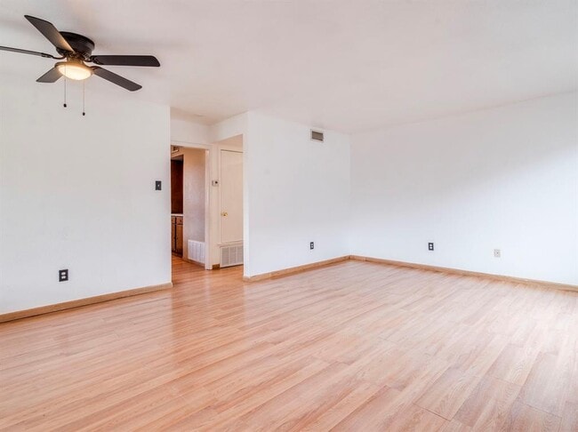 Building Photo - 5628 Pinon Vista Dr