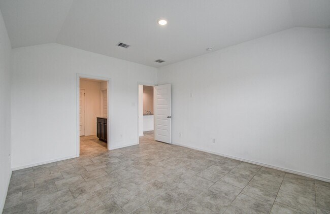 Building Photo - 1206 Cattle Chute Ct