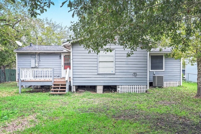 Building Photo - 4118 Scenic Dr