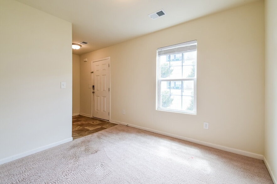 Building Photo - 329 Freeman Cir