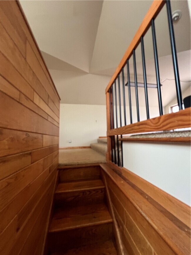 Building Photo - 340 Campbell Rd