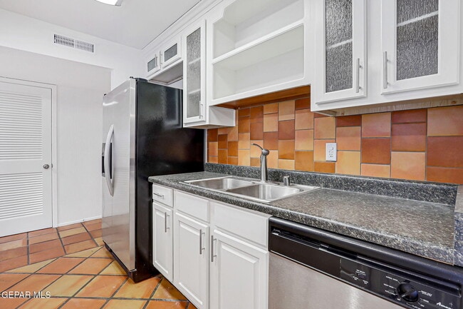 Building Photo - 252 Shadow Mountain Dr