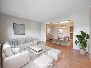 Building Photo - Bright & Spacious 3-Bedroom Townhome in So...
