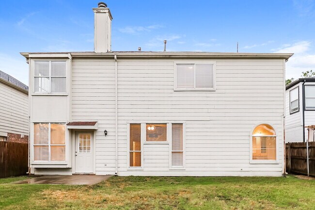 Building Photo - 3336 Raleigh Dr