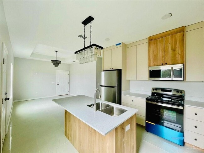 Building Photo - 23 Heron Ave