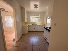 Building Photo - 2-Story 2BR 1.75 BA Duplex