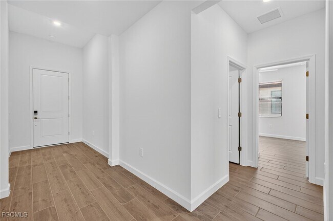 Building Photo - 14306 Winding Cedar Wy