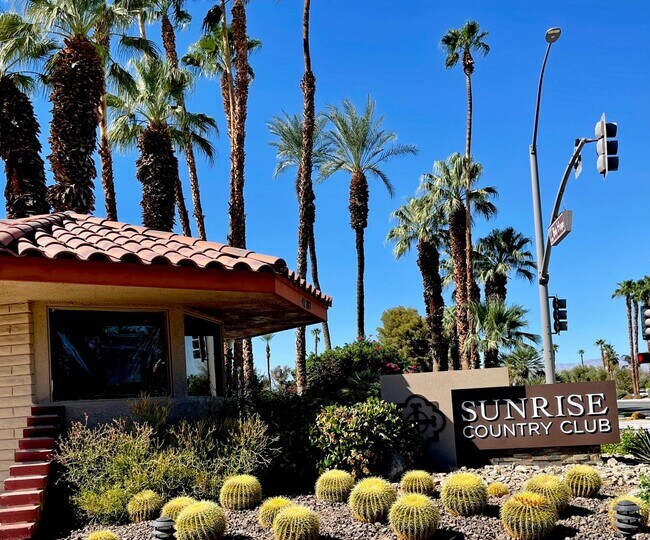 Building Photo - AVAILABLE NOW!  3 Bedroom 2 Bathroom Condo in Sunrise Country Club