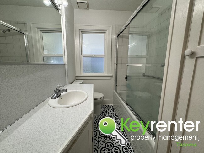 Building Photo - One of a Kind Multi-level Home in North Ta...