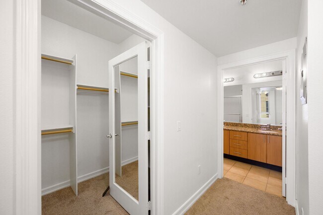 Building Photo - East Village 2 Bedroom at Union Square! 2 Parking Spaces!