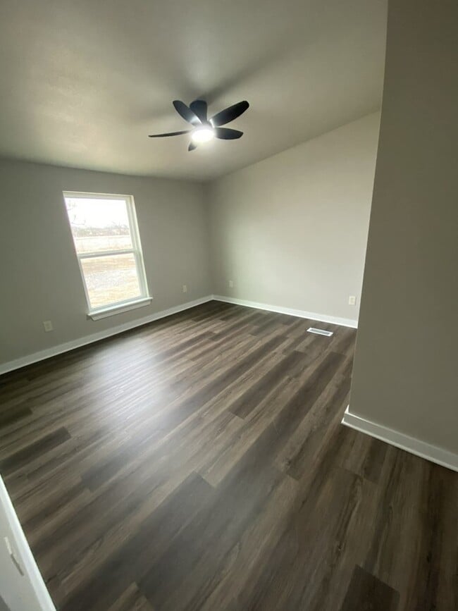 Building Photo - 151 Sherwood Dr