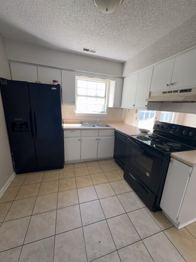 Building Photo - 2903 Norbrick St