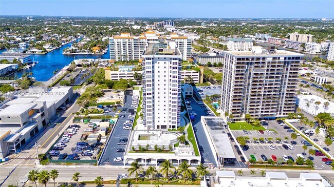 Building Photo - 3015 N Ocean Blvd