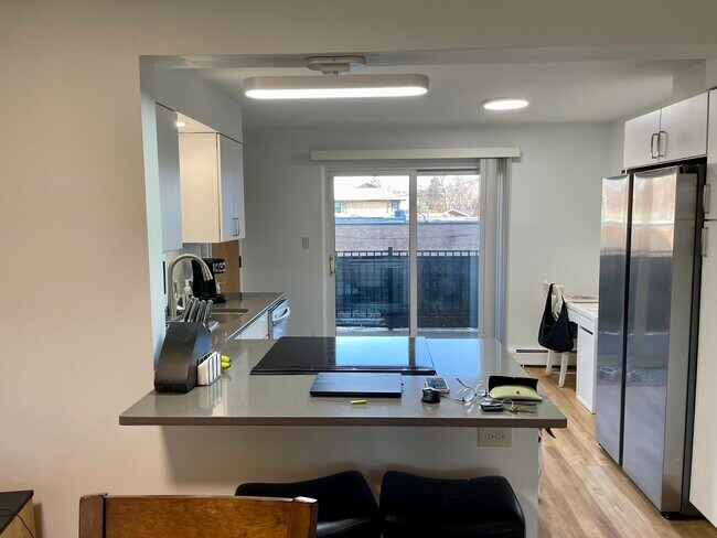 Building Photo - 1539 Park Ave